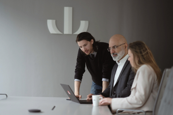 Industry-Leading Competence and Experience
